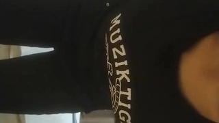 继女Joseline Kelly沉迷于与继父的禁忌性爱