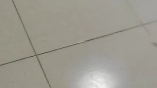 高颜值长相清秀妹子双人啪啪大秀多种姿势非常耐操床上干到阳台再到沙发身材苗条性欲很强