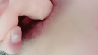 2020.8.21，【二哥午夜探花】先约少妇干一炮不过瘾，喊来闺蜜沙发双飞，大哥好体力迎战俩骚货不落下风