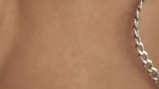 业余宝贝紧致的屁股快速地骑着我